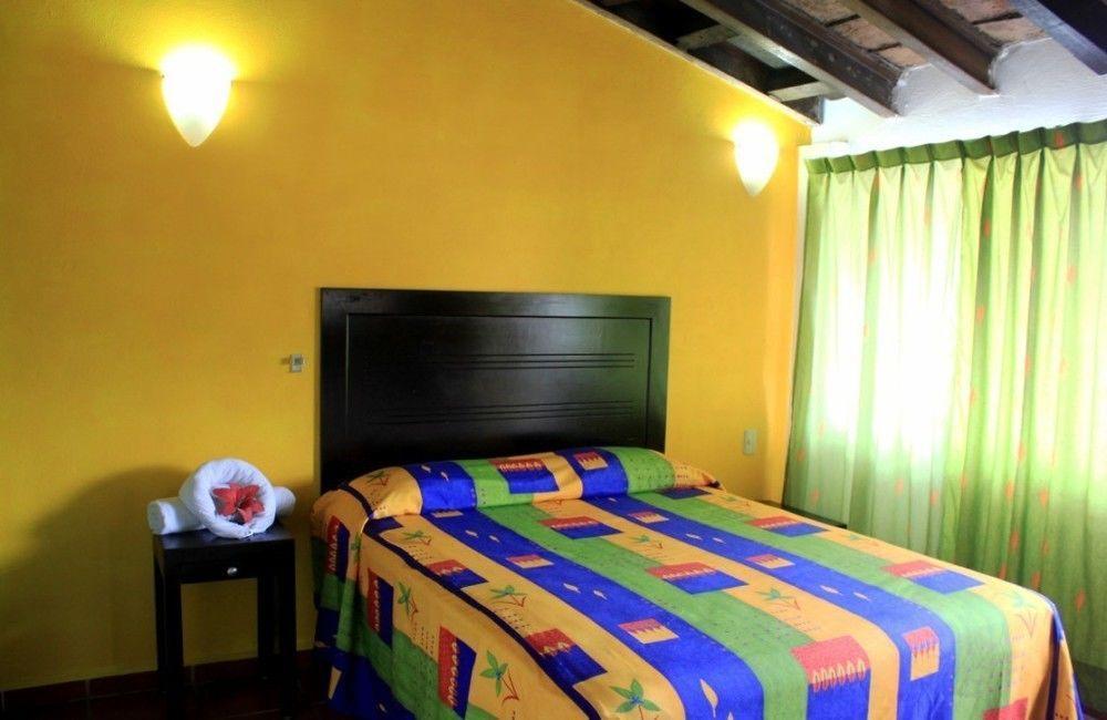La Iguana Vallarta Lgbt Adults Only - Romantic Zone - Party Clubbing Street Puerto Vallarta Ngoại thất bức ảnh